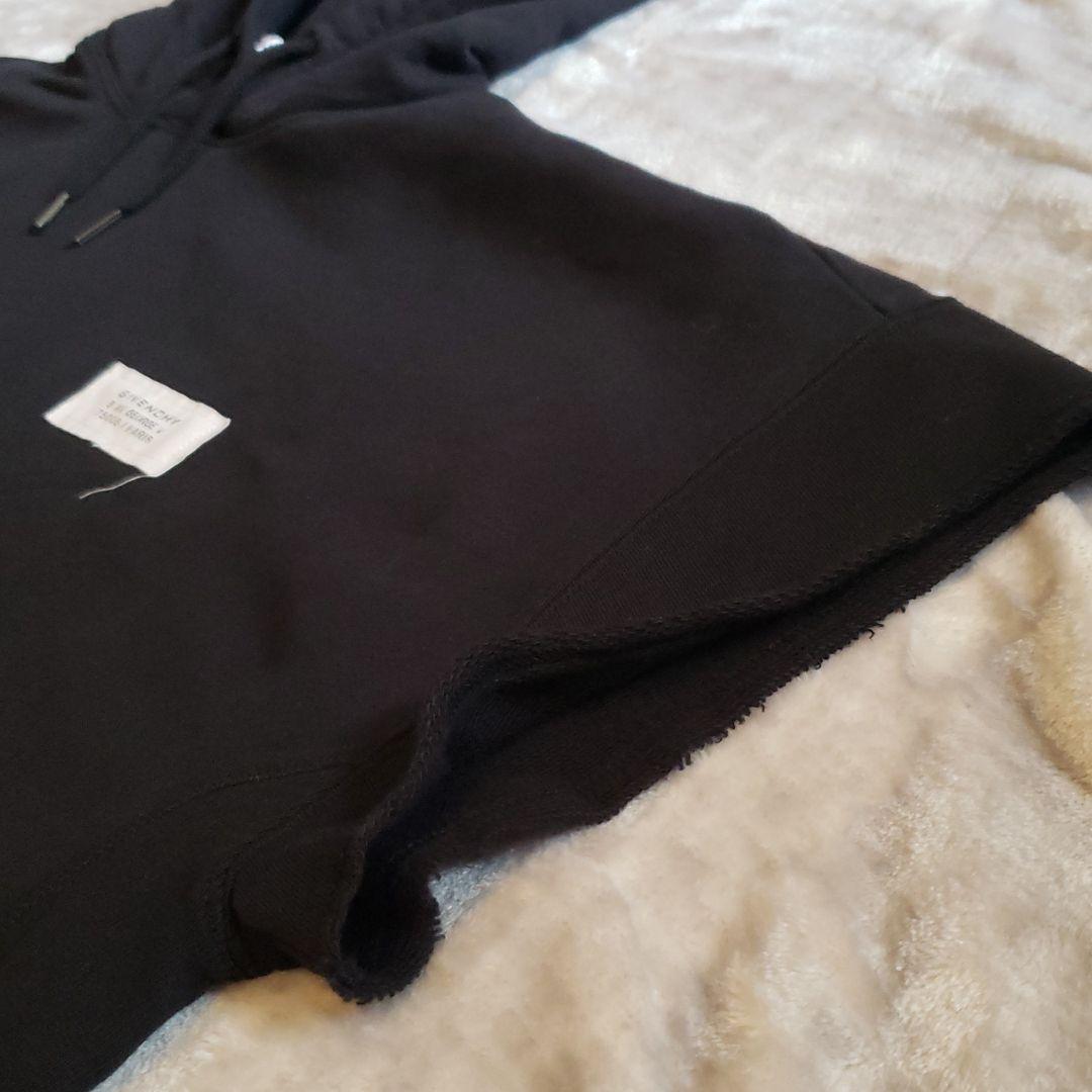 GIVENCHY　パーカー