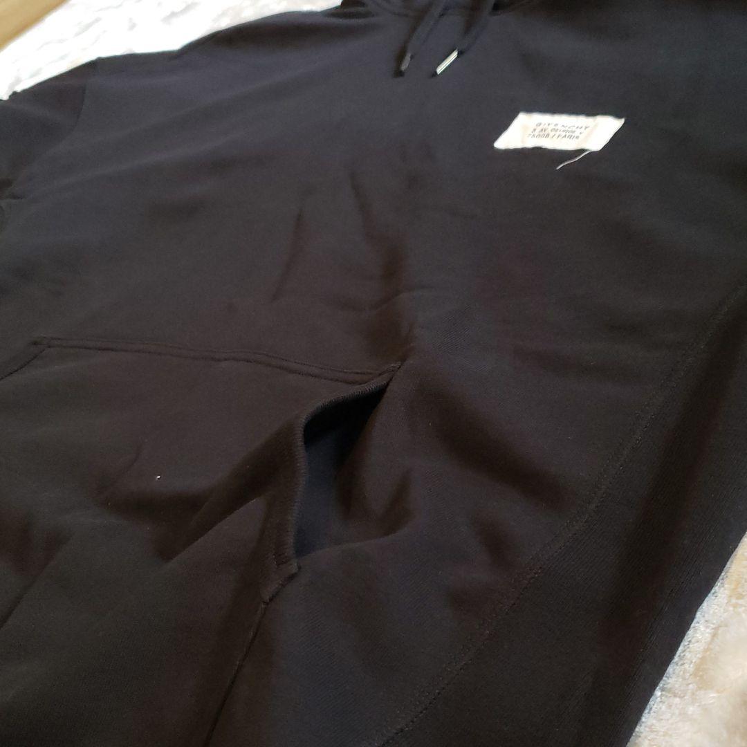 GIVENCHY　パーカー