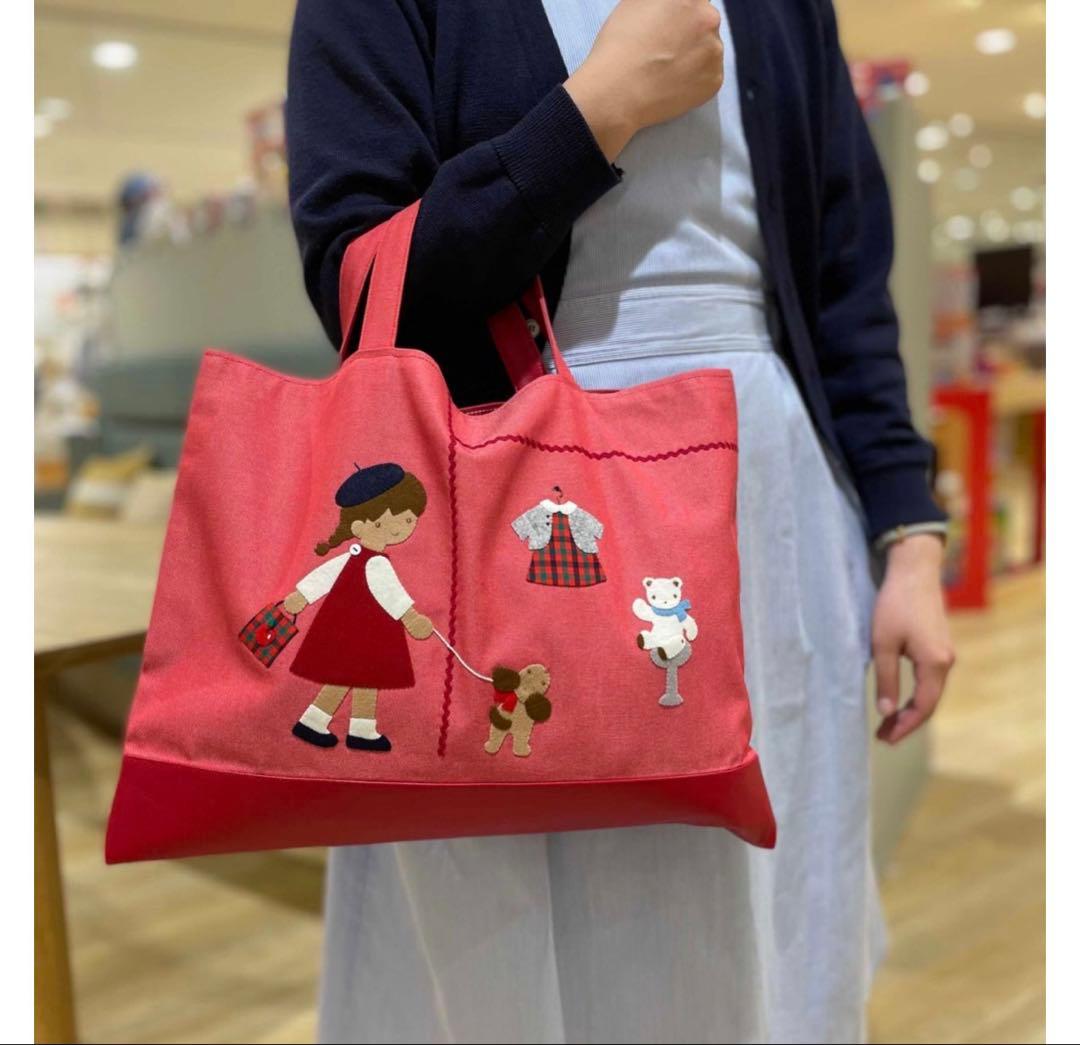 希少✨大人気！familiar デニムバッグ　レッド系　手刺繍