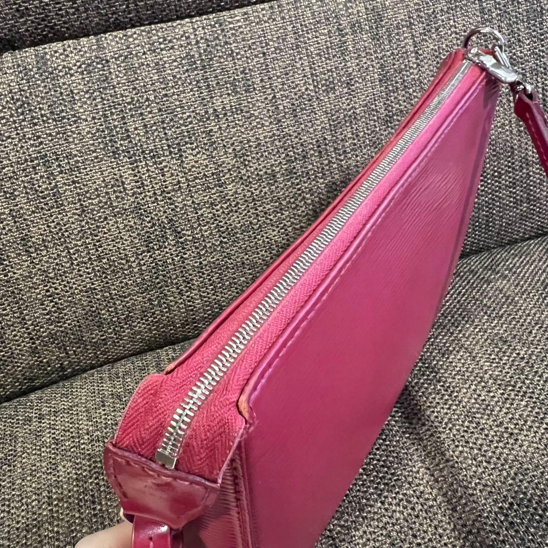 Louis Vuitton　アクセサリー　ポーチ　エピ　フューシャ