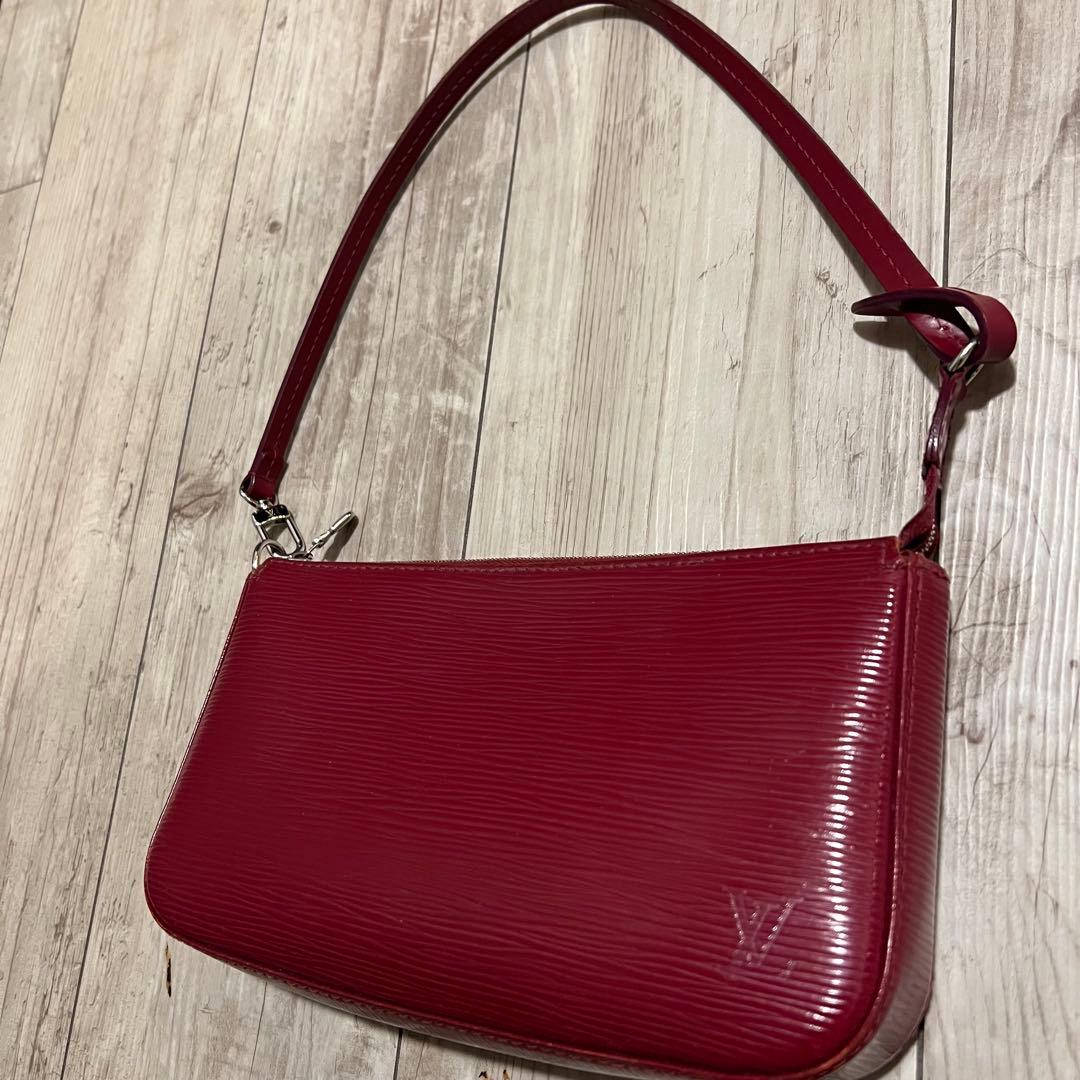 Louis Vuitton　アクセサリー　ポーチ　エピ　フューシャ
