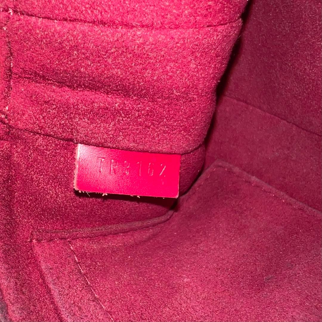 Louis Vuitton　アクセサリー　ポーチ　エピ　フューシャ