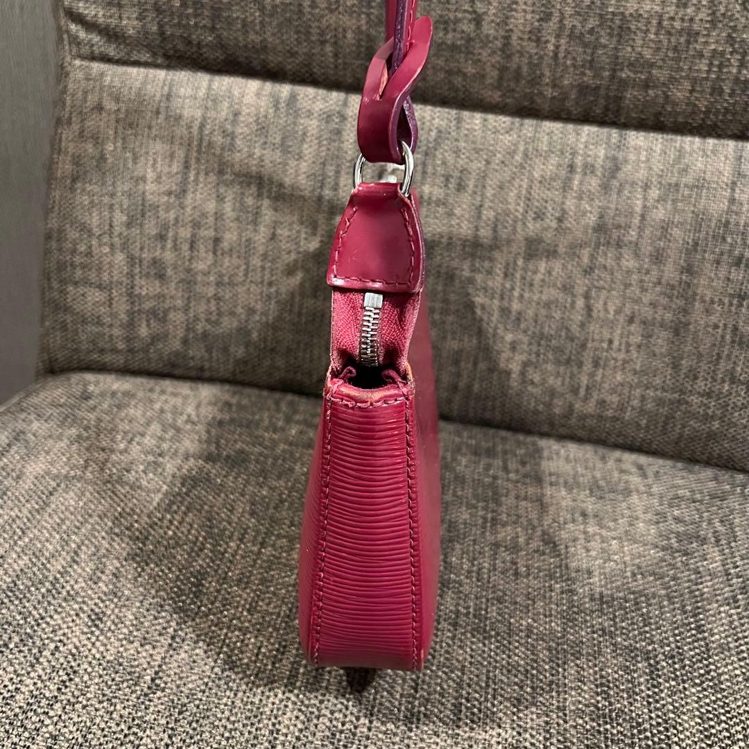 Louis Vuitton　アクセサリー　ポーチ　エピ　フューシャ