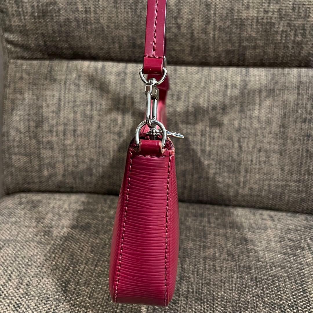 Louis Vuitton　アクセサリー　ポーチ　エピ　フューシャ