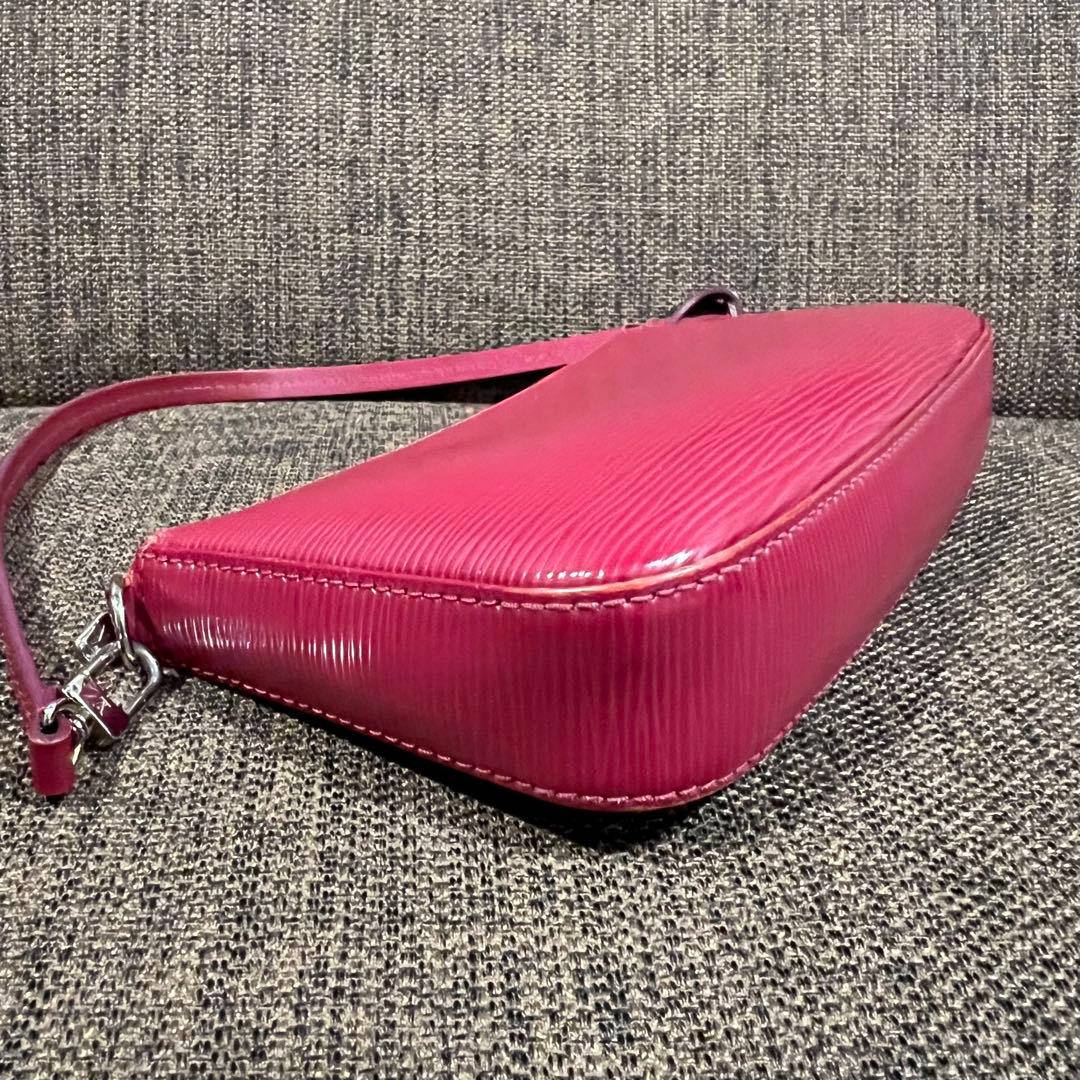 Louis Vuitton　アクセサリー　ポーチ　エピ　フューシャ