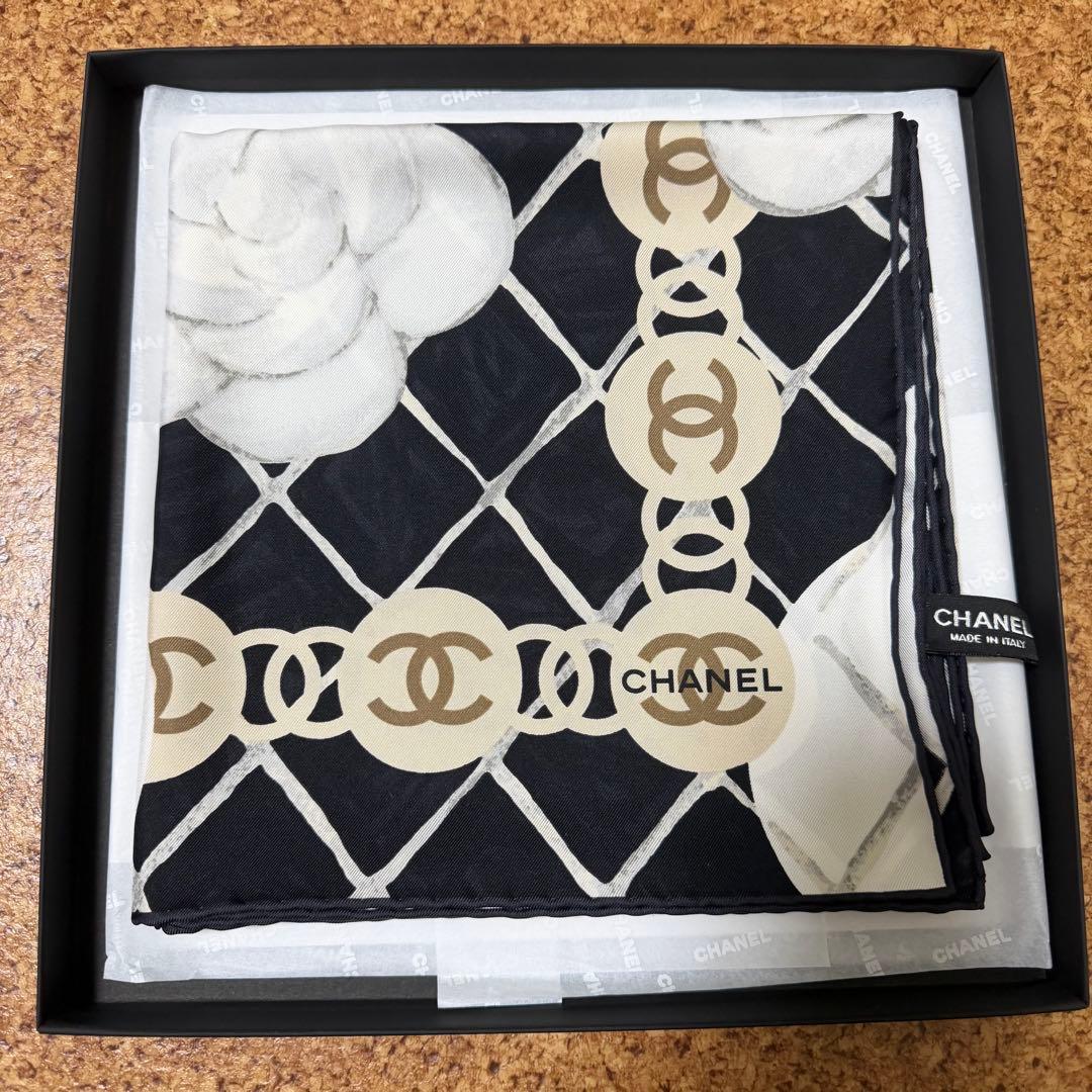 CHANEL シャネル　ココマーク　カメリア スカーフ シルク　マトラッセ