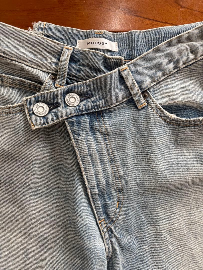 MOUSSY　CROSS WAIST WIDE STRAIGHT