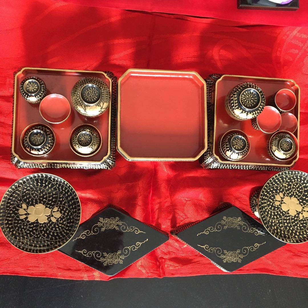 アンティーク　吉野雛　5段段飾り雛道具　唐草牡丹蒔絵【御膳　菱台　三宝　花入錫】