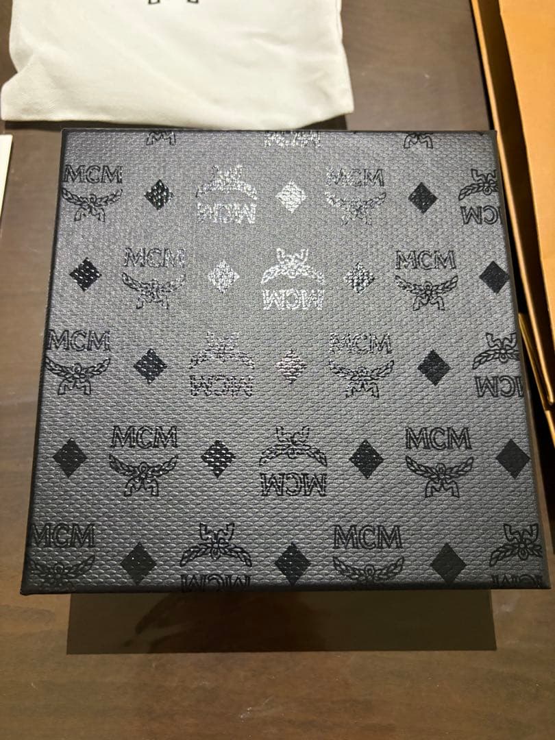 MCM ブラックレザーベルト未使用