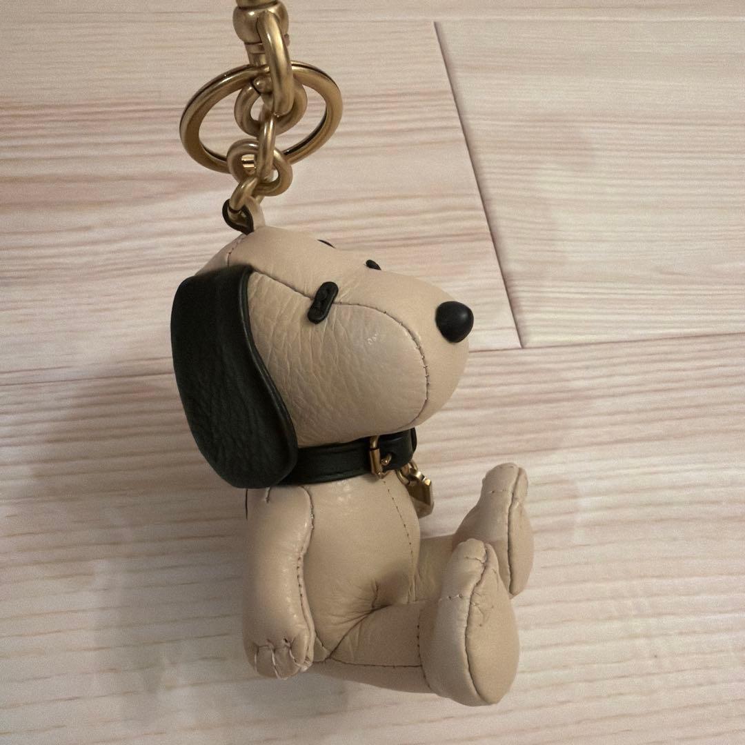 coachスヌーピーレザーキーホルダー