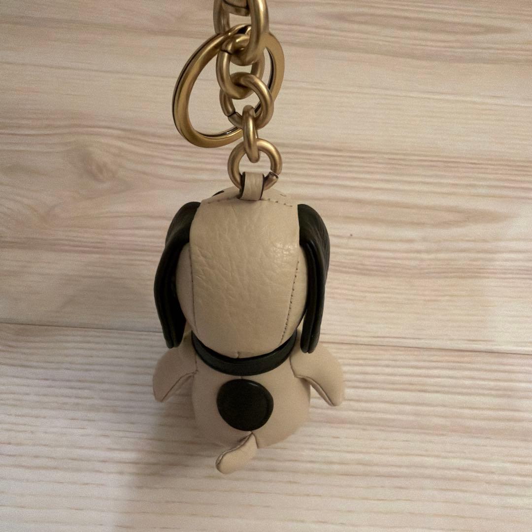 coachスヌーピーレザーキーホルダー
