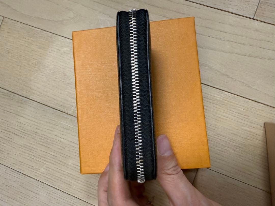 美品 ルイヴィトン タイガ 黒 ノワール ケース ジッピーパース