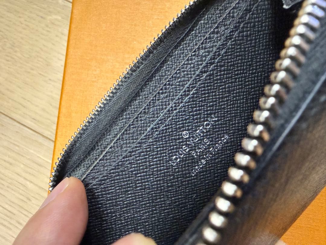 美品 ルイヴィトン タイガ 黒 ノワール ケース ジッピーパース