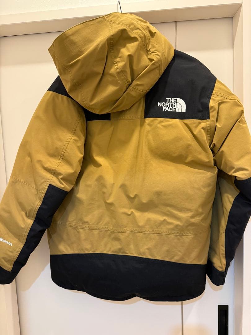 THE NORTH FACE マウンテンパーカーカーキ/ブラック