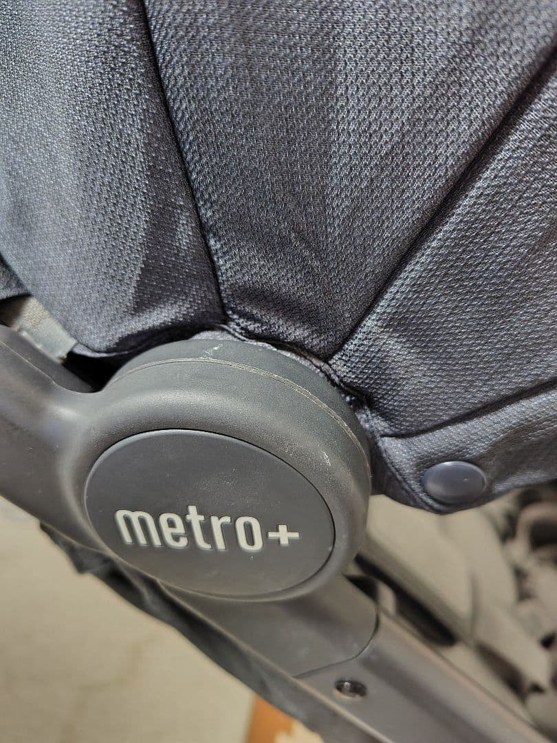 直渡し可　ergobaby metro deluxeエルゴメトロプラスベビーカー
