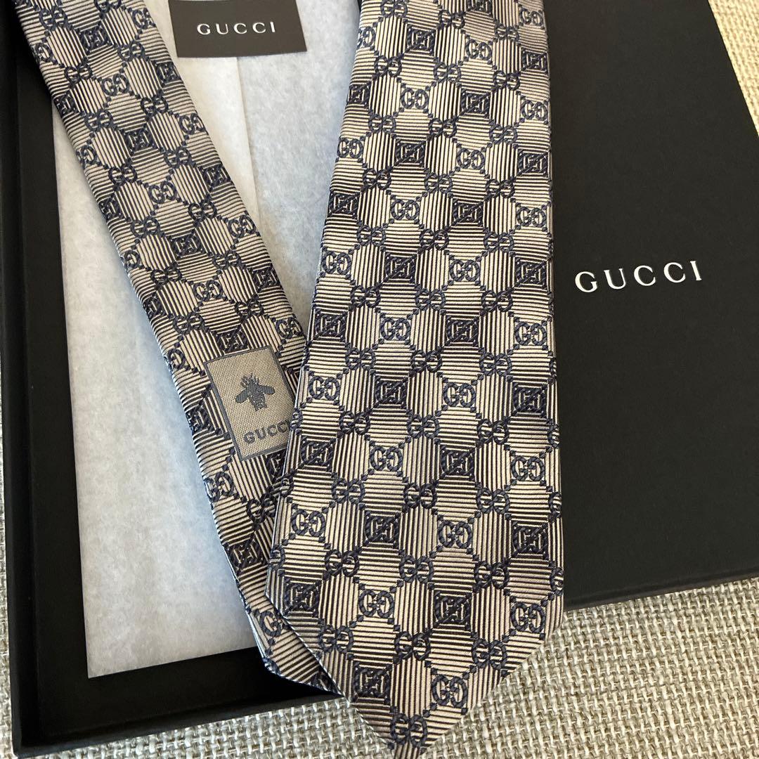 GUCCI グッチ ネクタイ ミケーレ シルバー Gロゴ
