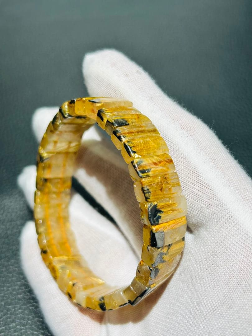 【お値下げ中】高品質 タイチンルチル ゴールド バングル　 贈答用箱付き