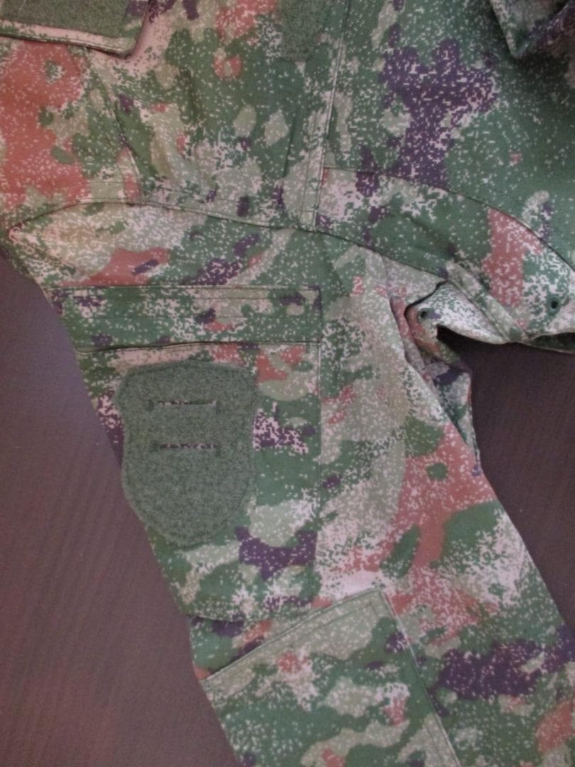 未使用　中国軍　21式　星空迷彩　戦闘服　迷彩服　軍服　上下セット　サイズM
