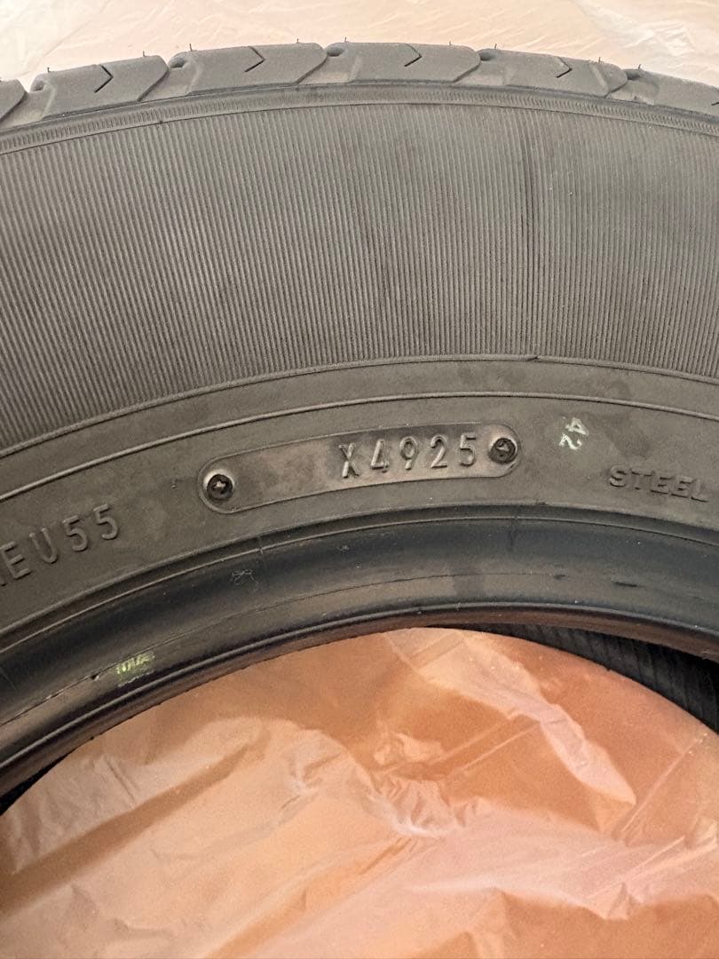ハイエース　新車外しDUNLOP SP175 195/80R16 タイヤ