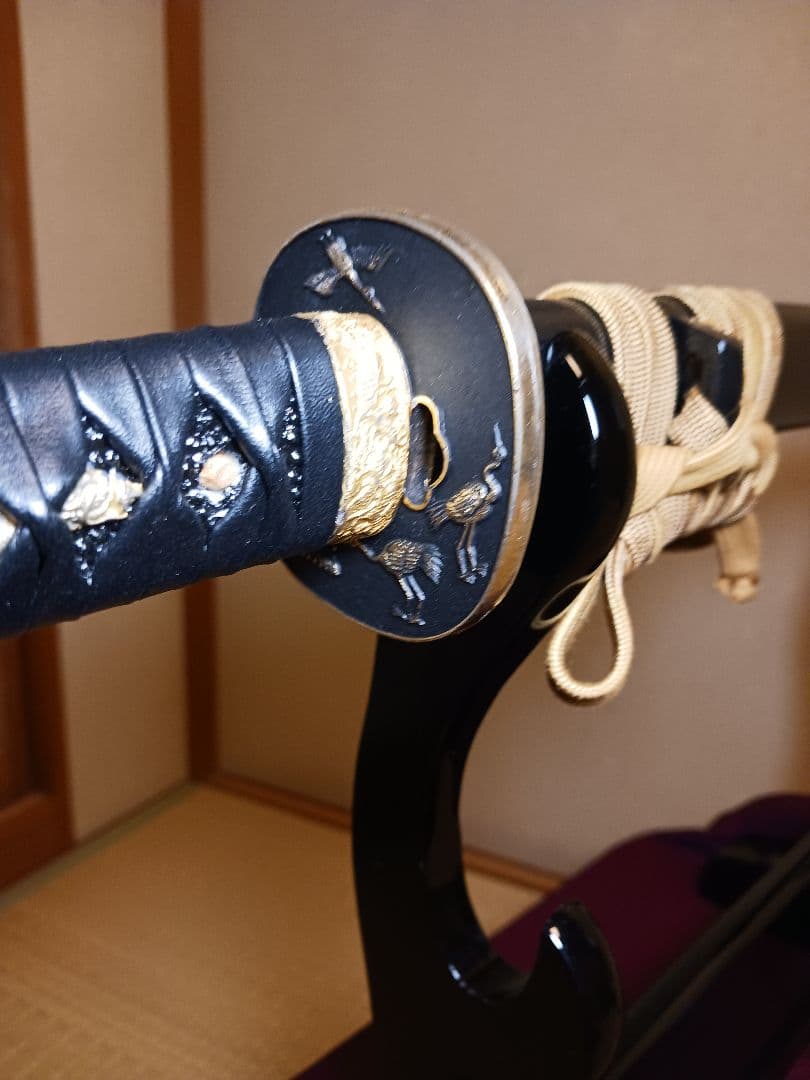 居合前差し用脇差、黒合皮革巻　黒鮫仕、刃紋.矢櫃樋入り二重刃 (訳有り価格)