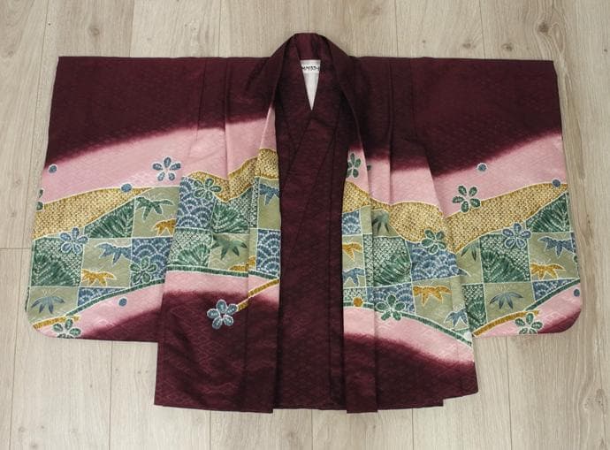 七五三・祝い着に ◇赤紫色系　鷹◇3歳男の子着物・羽織・袴セット6042【中古】