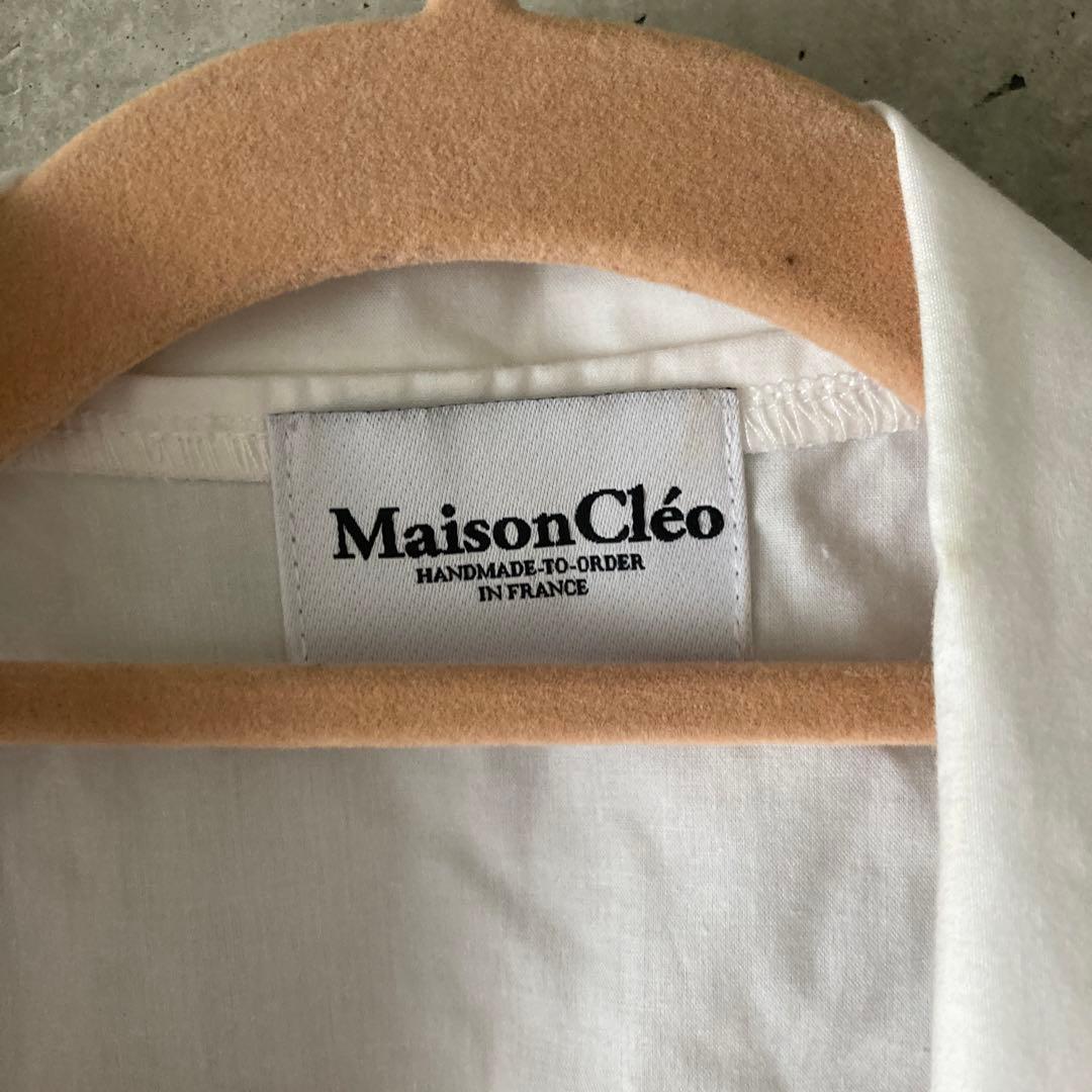 MAISON CLEO ホワイトショート丈フリル袖ブラウス