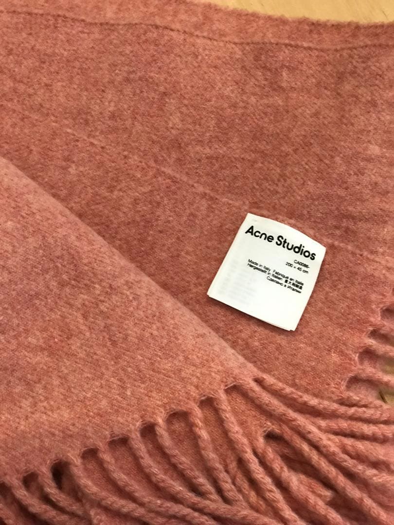 Acne Studios ピンク マフラー ウール フリンジ付き