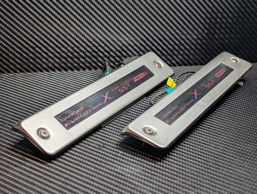 希少品　入手困難　ランエボ10　アクセントスカッフプレート　SST FINAL