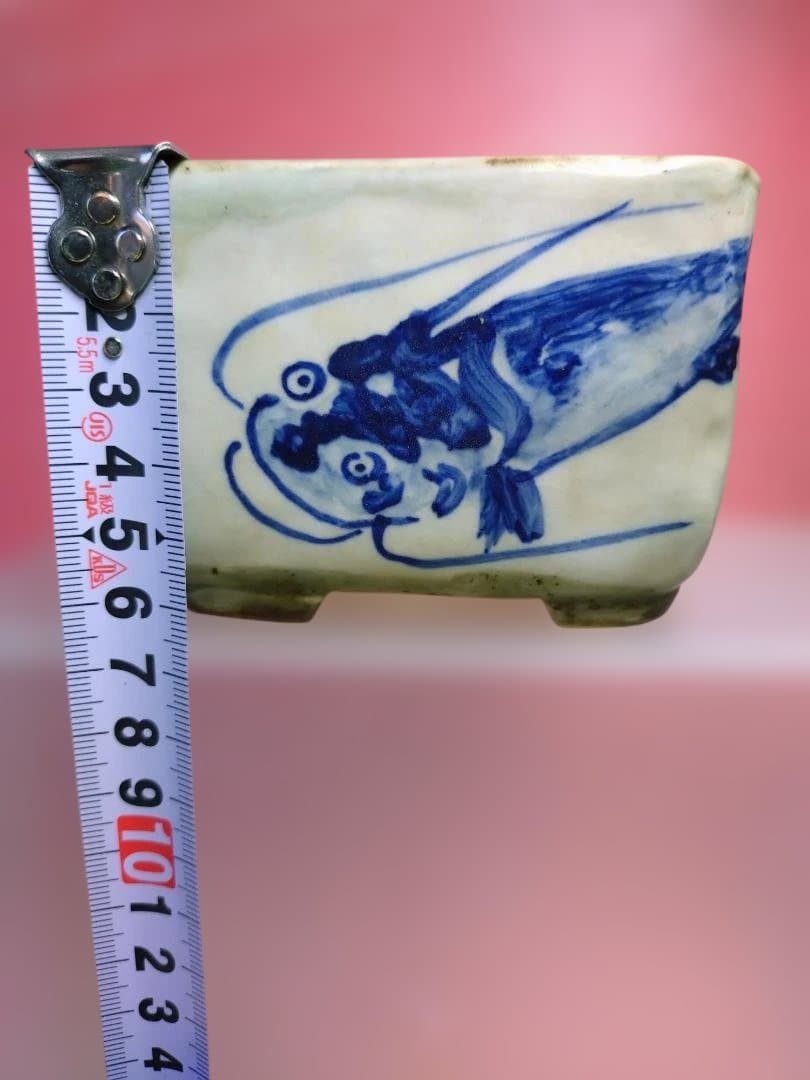 ナマズの絵柄の盆栽鉢