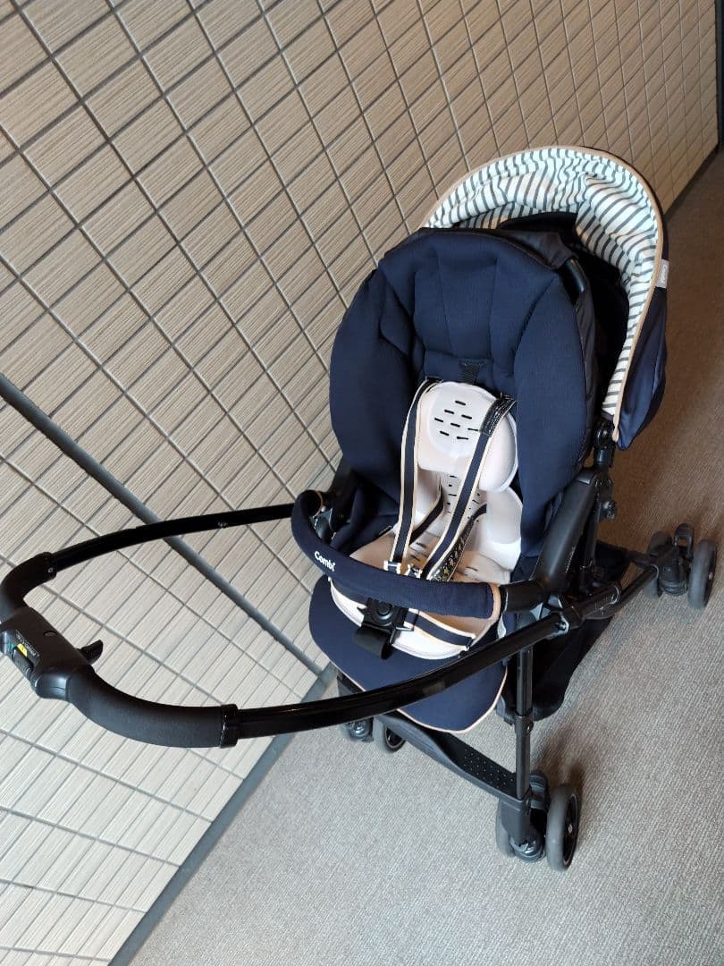 Combi ベビーカー メチャカル ハンディ オート 4キャス ベース