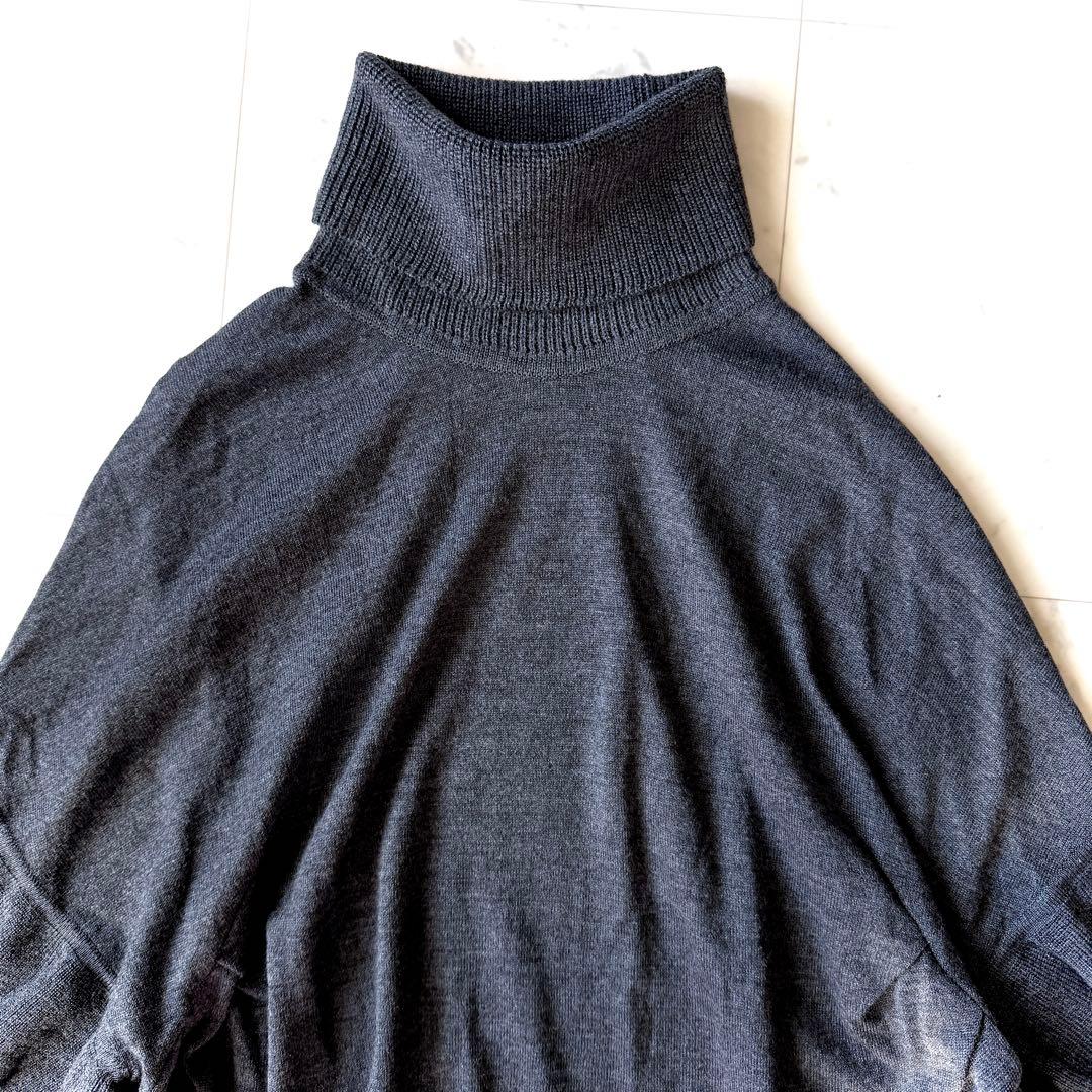 極美品 レリアン シルク混 タートルネック ニットポンチョ グレー ケープ