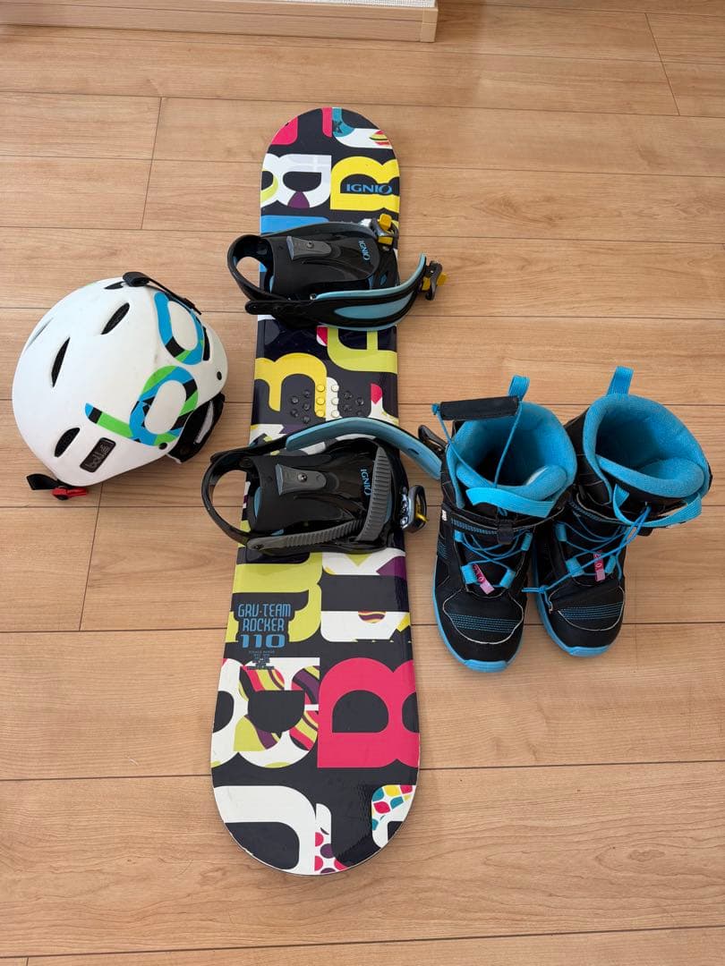 スノーボード バインディング・ブーツ　ヘルメット付　四点セット　ジュニア