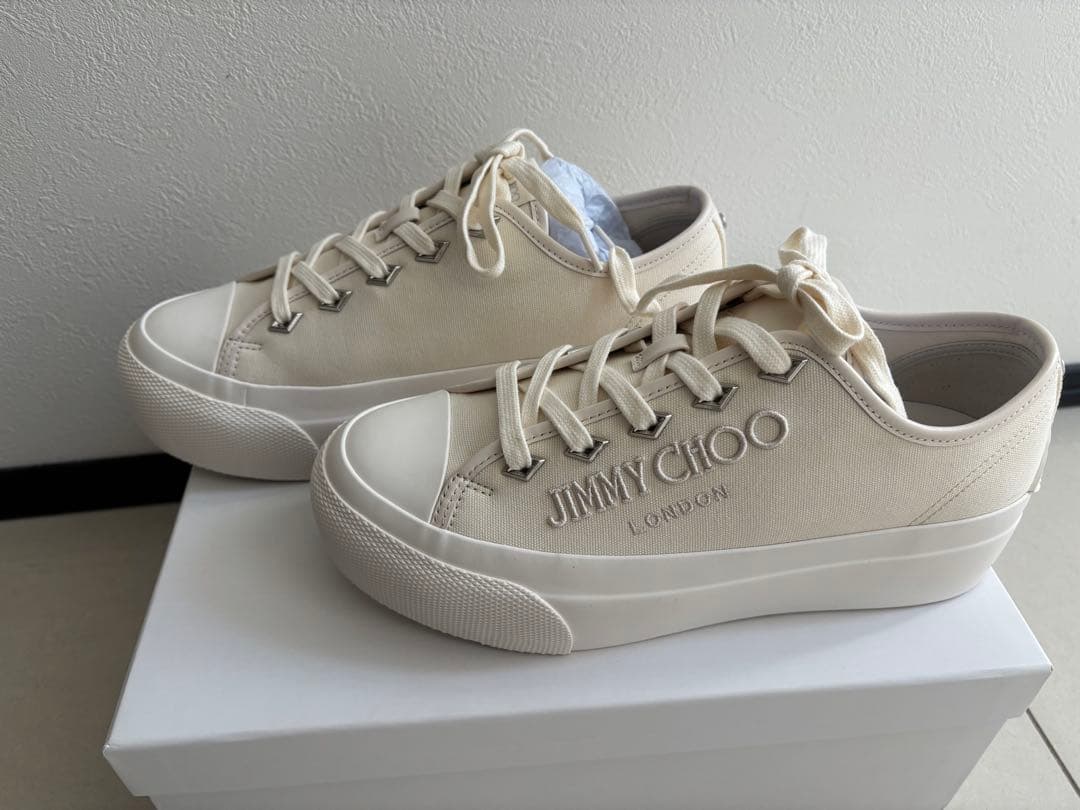 JIMMY CHOO クリーム色 スニーカー