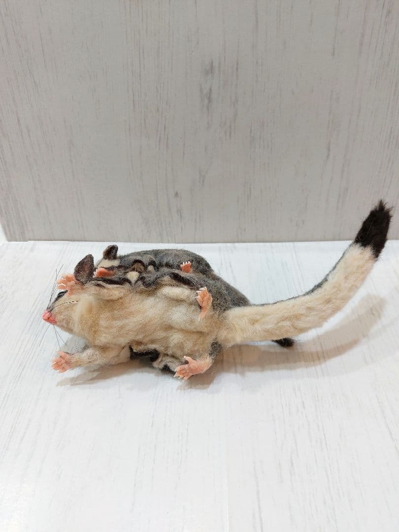 羊毛フェルト　フクロモモンガ　親子