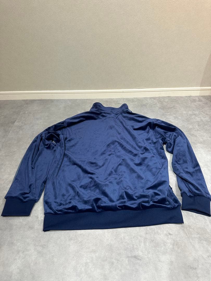 adidas ベロアトラックセットアップ　インディゴ