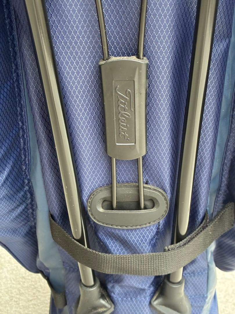 Titleist キャディバッグ 　　　ネイビー/レッド、スタンド式