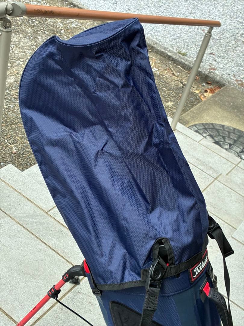 Titleist キャディバッグ 　　　ネイビー/レッド、スタンド式