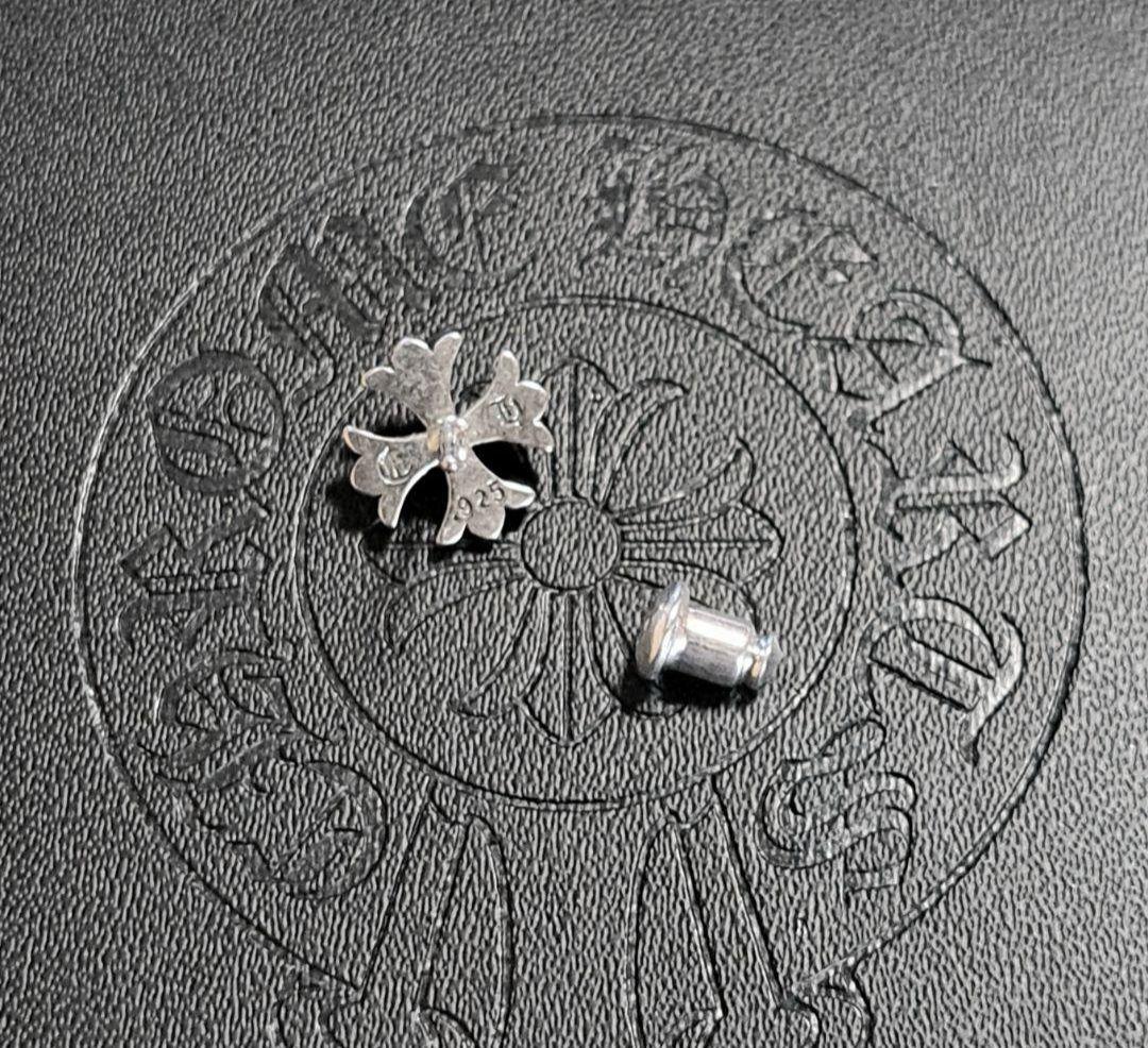 CHROME HEARTS CHプラス スタッド ピアス 片耳