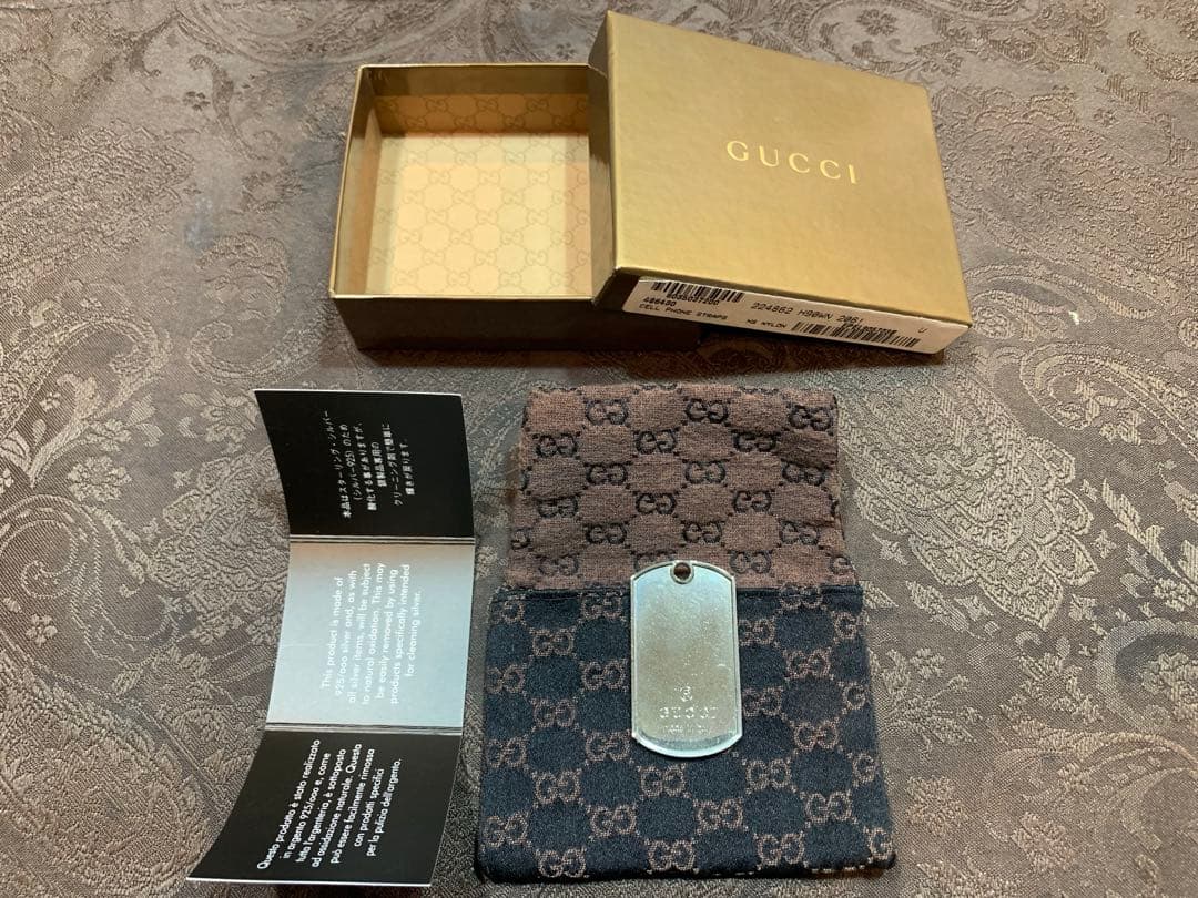 GUCCI ドッグタグ