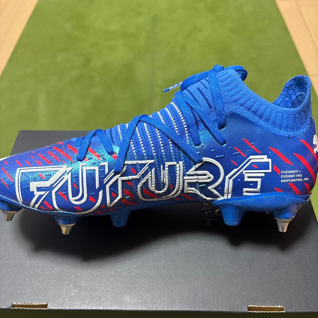 【新品未使用】PUMA フューチャー Z 28cm SG 取り替え式 天然芝用