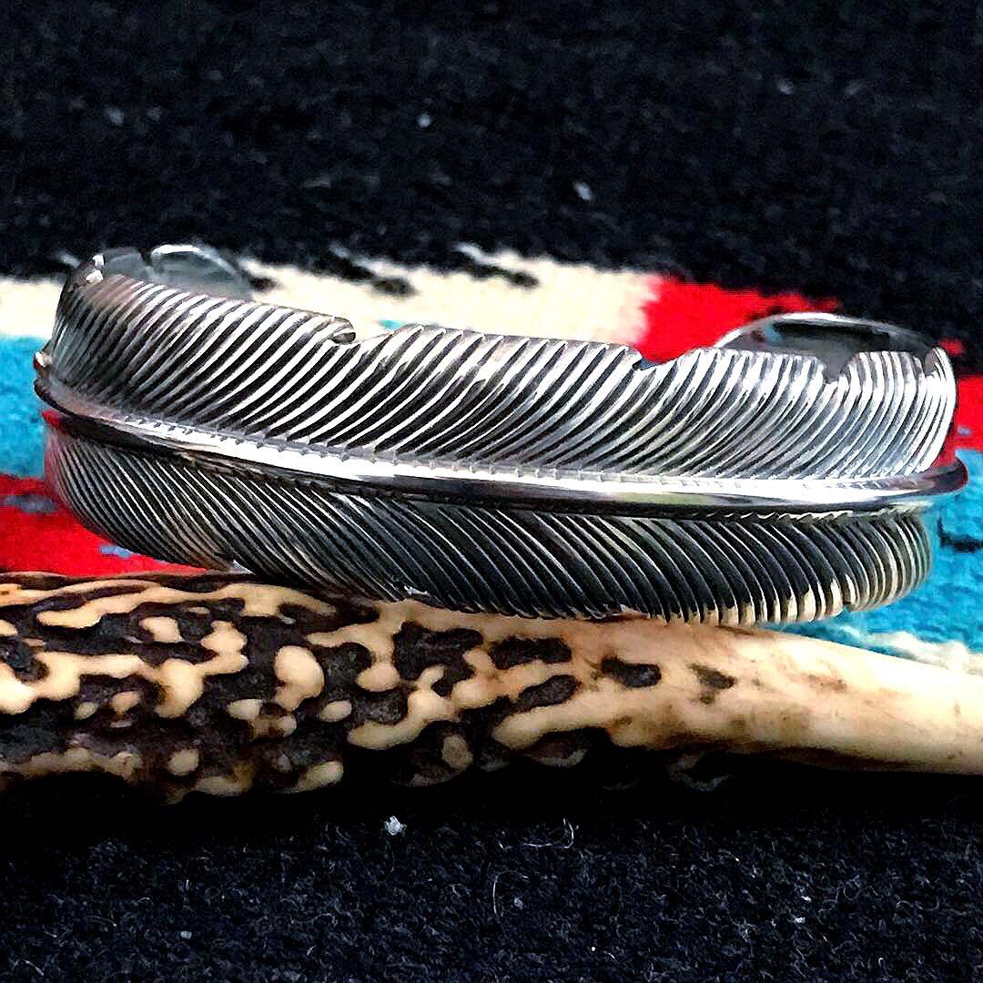Indian Jewelryハーヴィーメイス　　フェザー　シルバーバングル　③