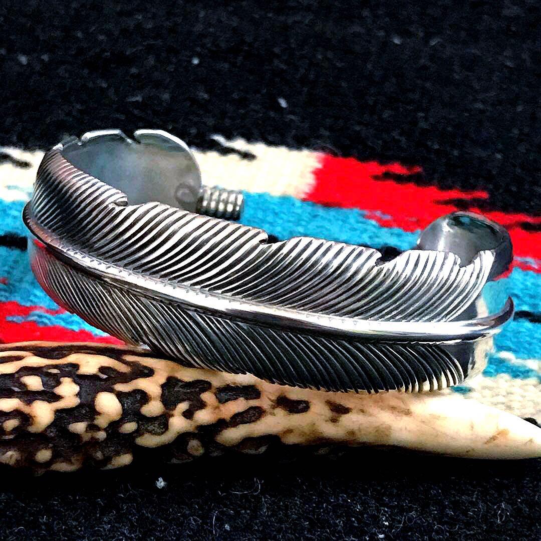 Indian Jewelryハーヴィーメイス　　フェザー　シルバーバングル　③