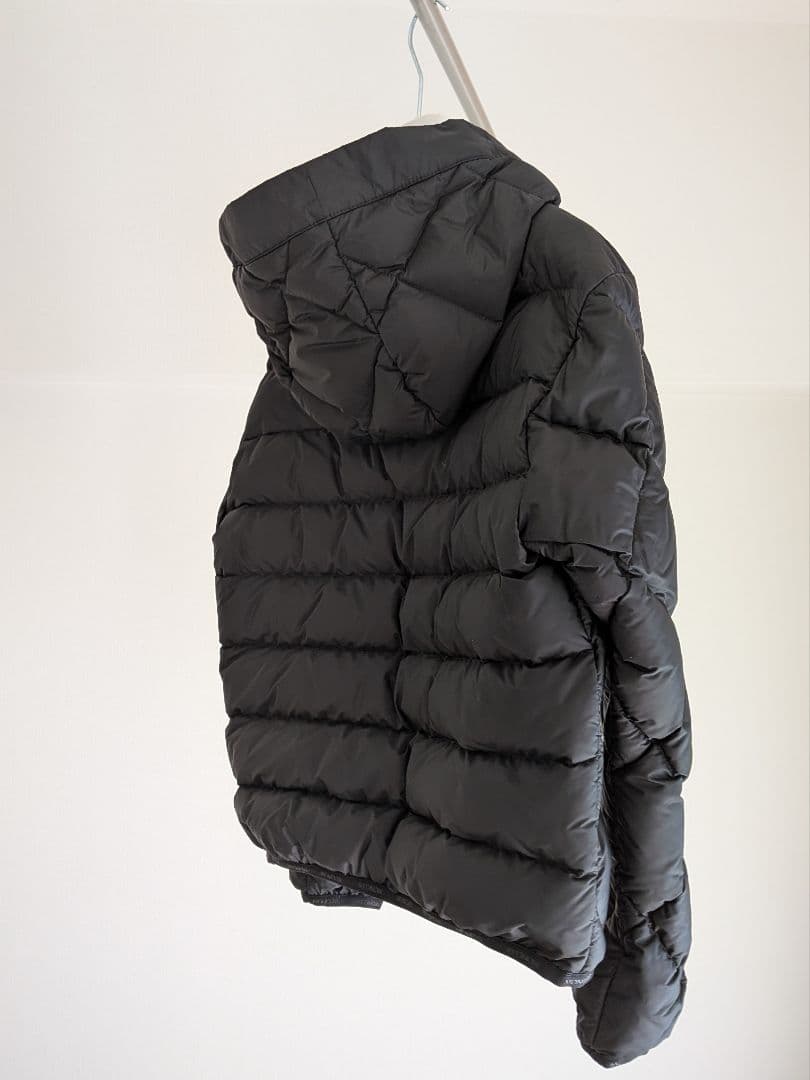 三越本店購入　Moncler ダウン　黒色　フード付き　美品