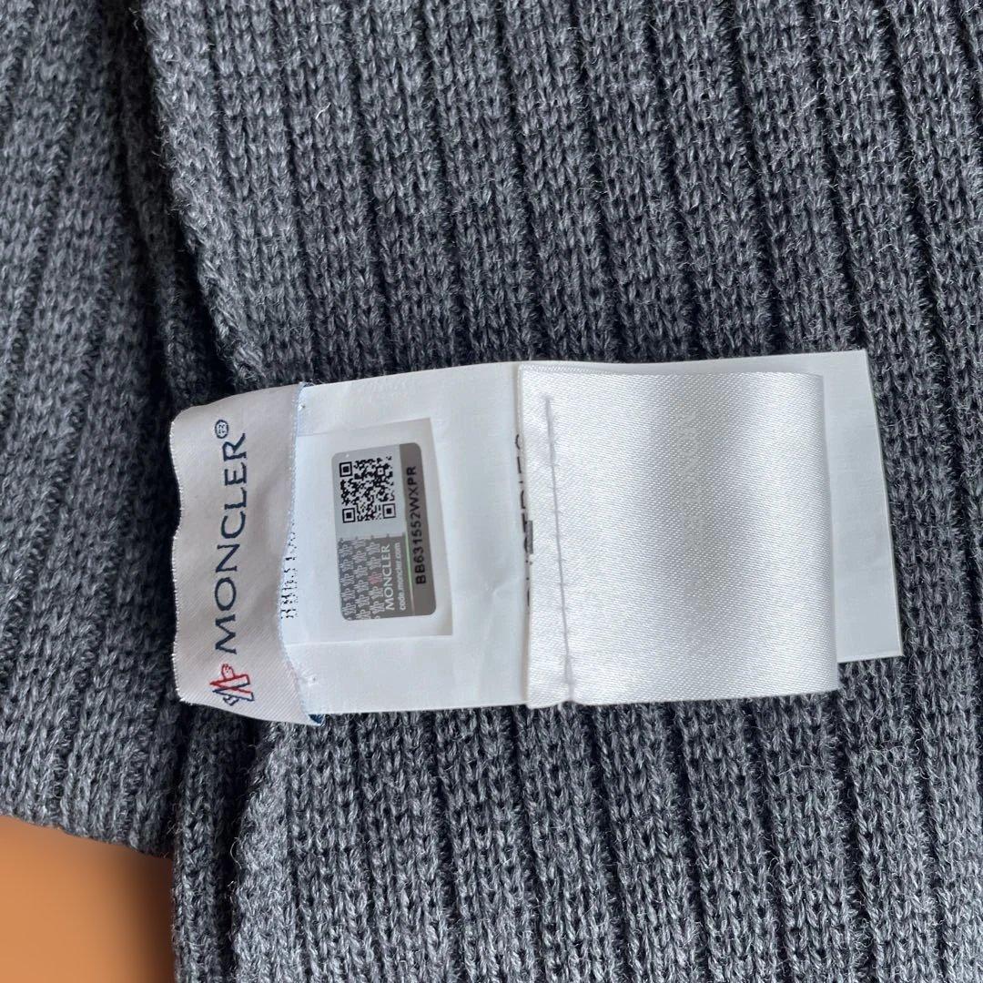 美品MONCLER グレー リブ編みマフラー