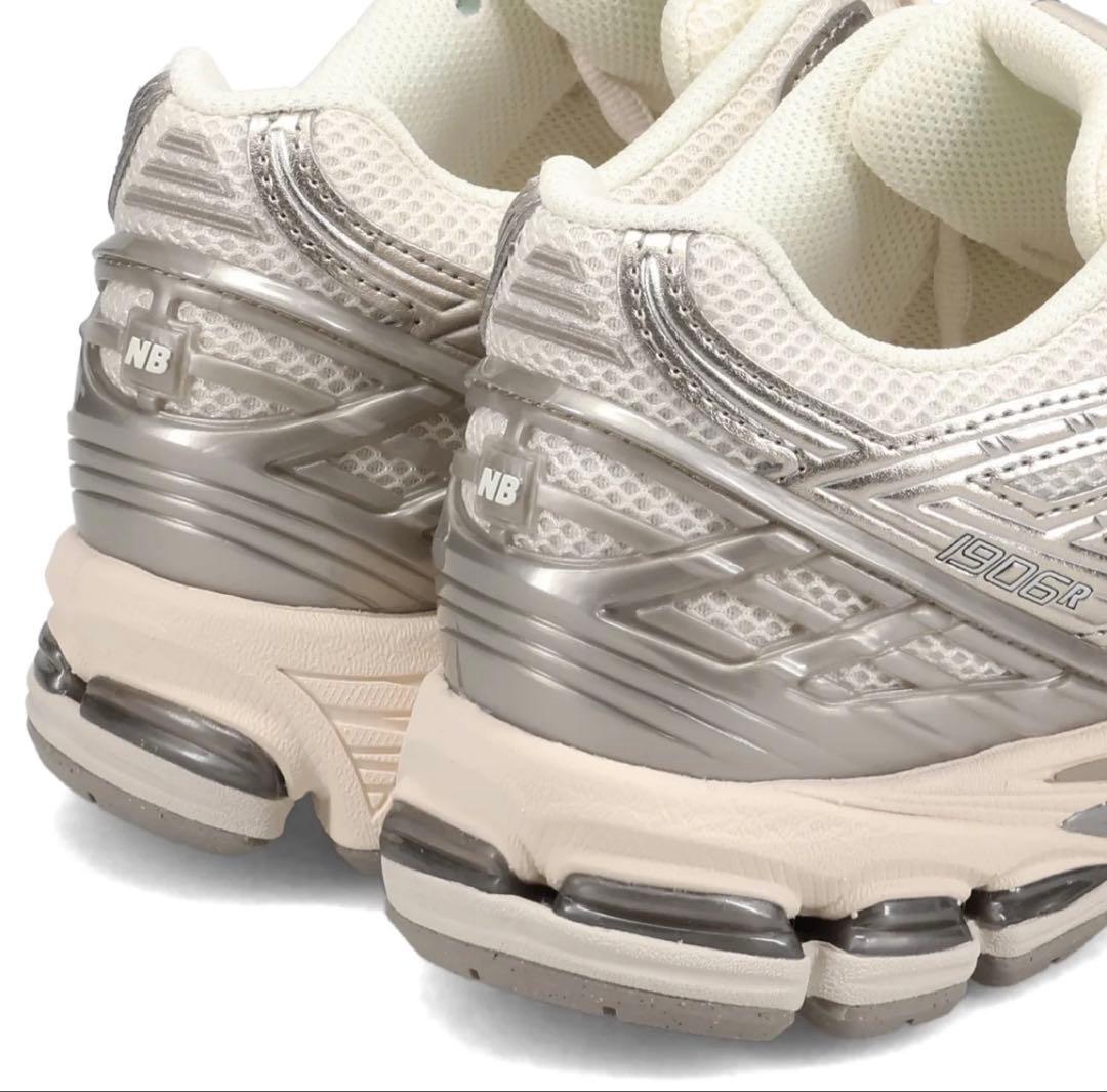 【新品未使用】New Balance1906R ゴールド スニーカー23.5