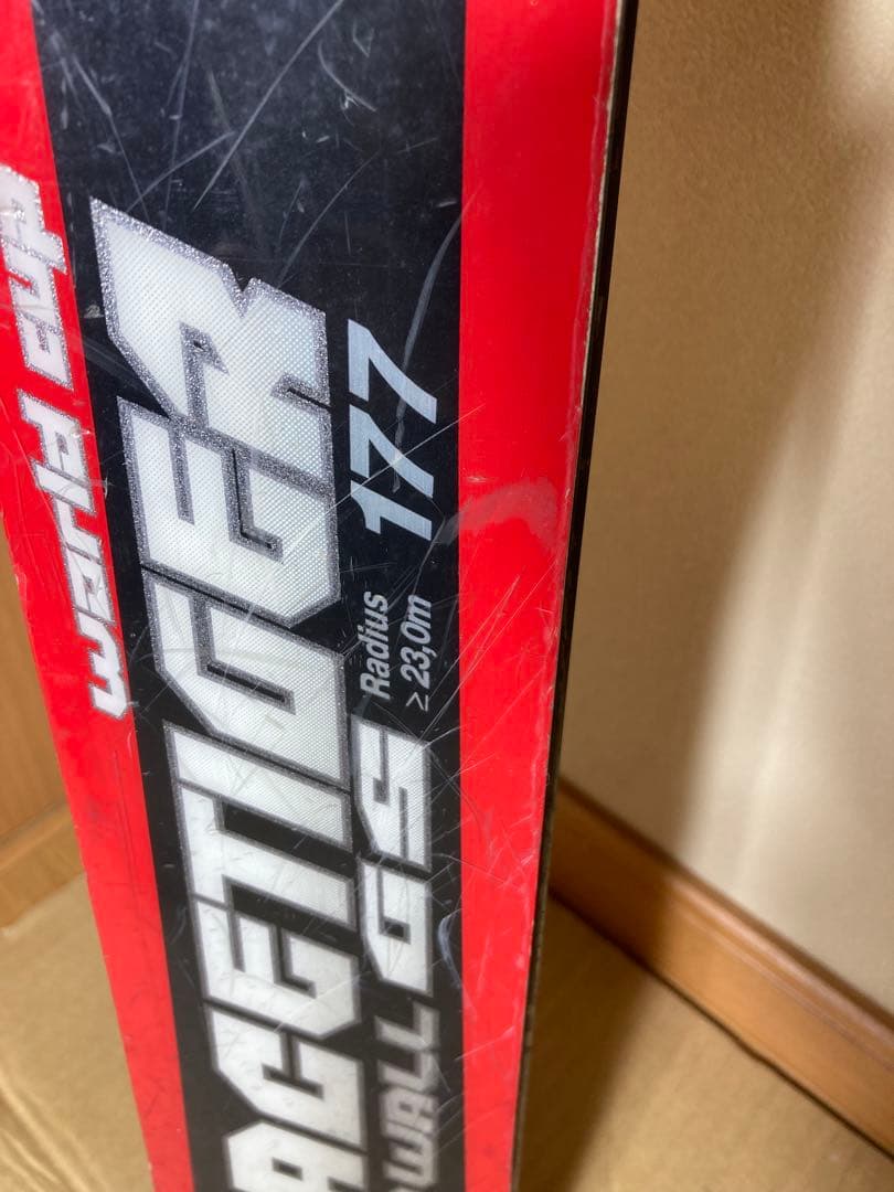 スキー板　177センチ　R23