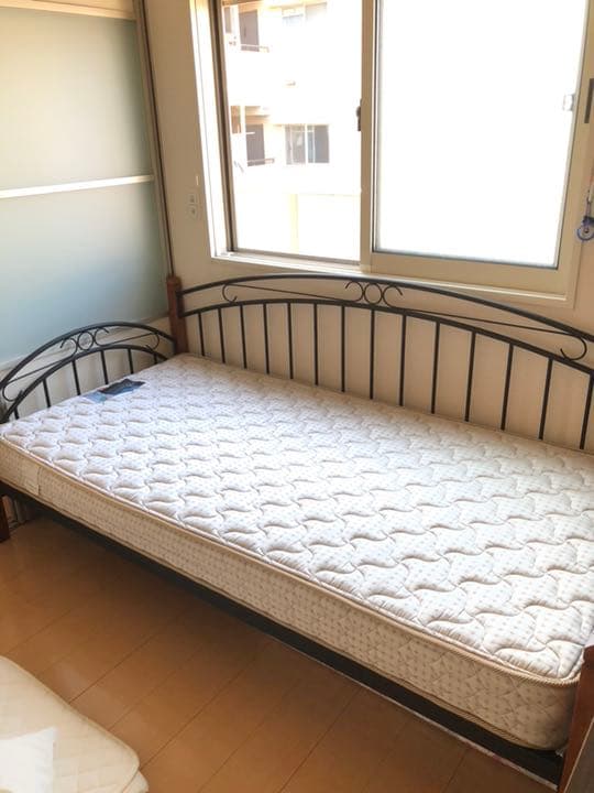 【美品】シングルベッド (マットレスなし) 値下げします！