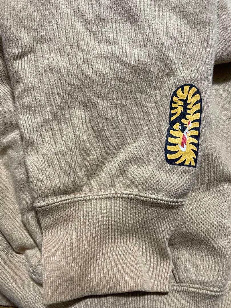 A BATHING APE / エイプ/カモフラージュ柄トラ刺繍フードパーカー