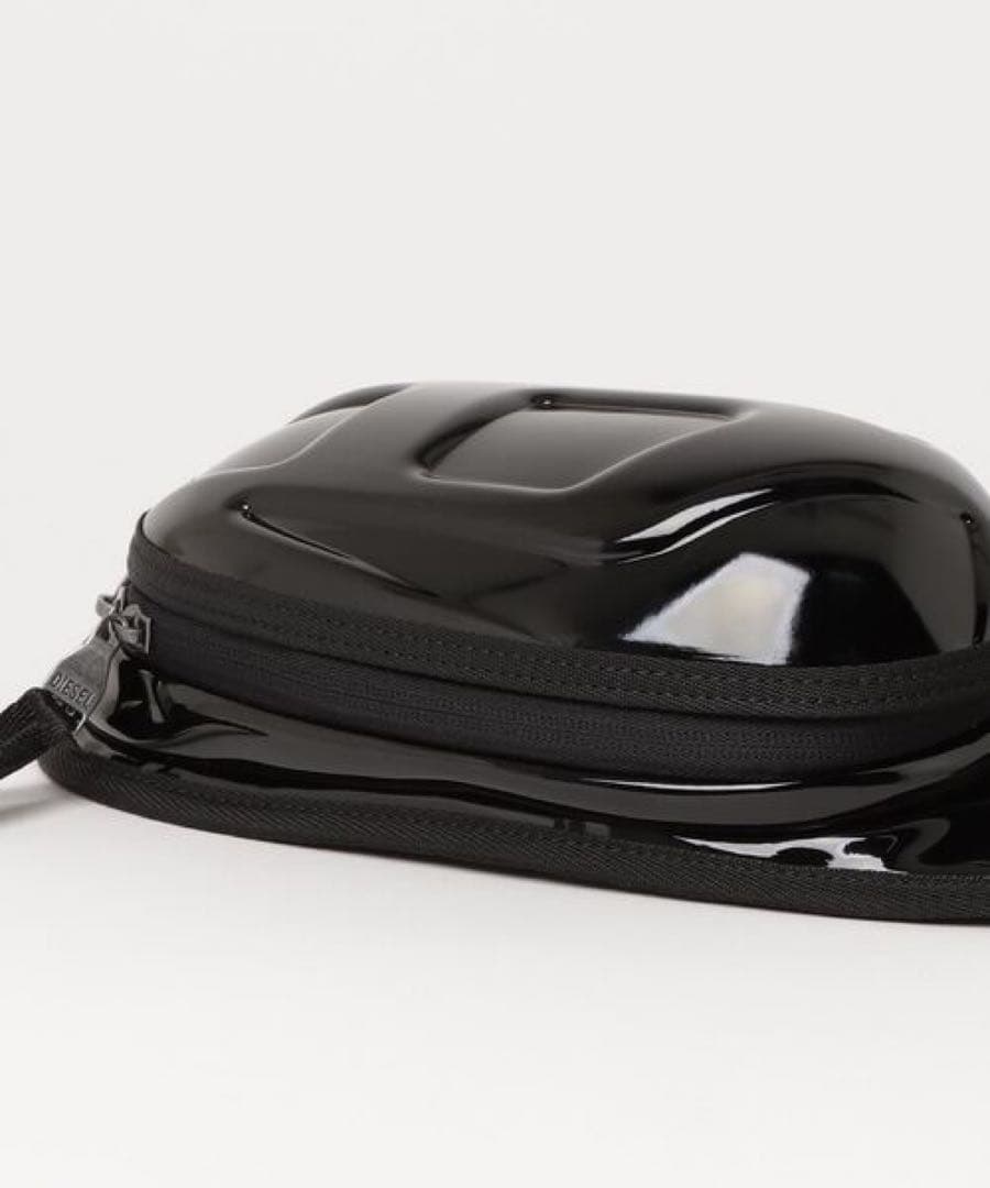 【定価2.8万】DIESEL ディーゼル 1DR-POD ボディバッグ