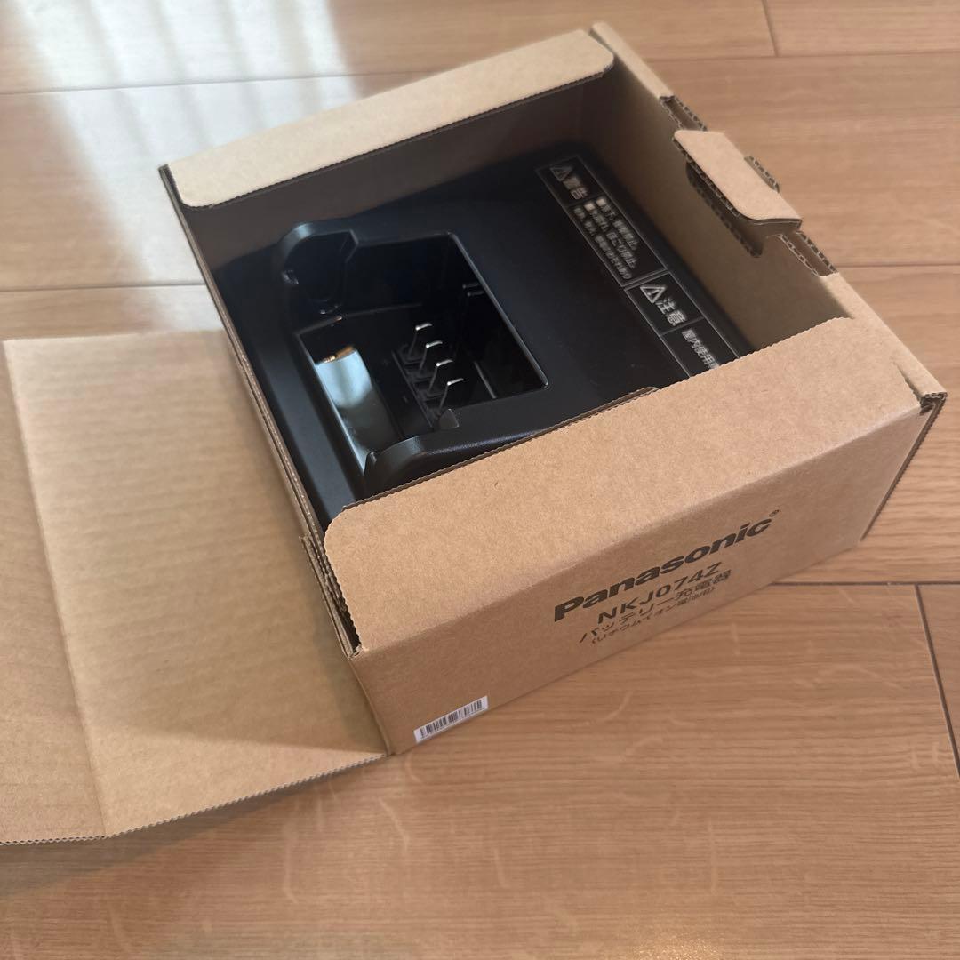 Panasonic NKJ074Z 電動自転車用充電器